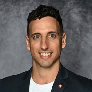 Alejandro J Paredes